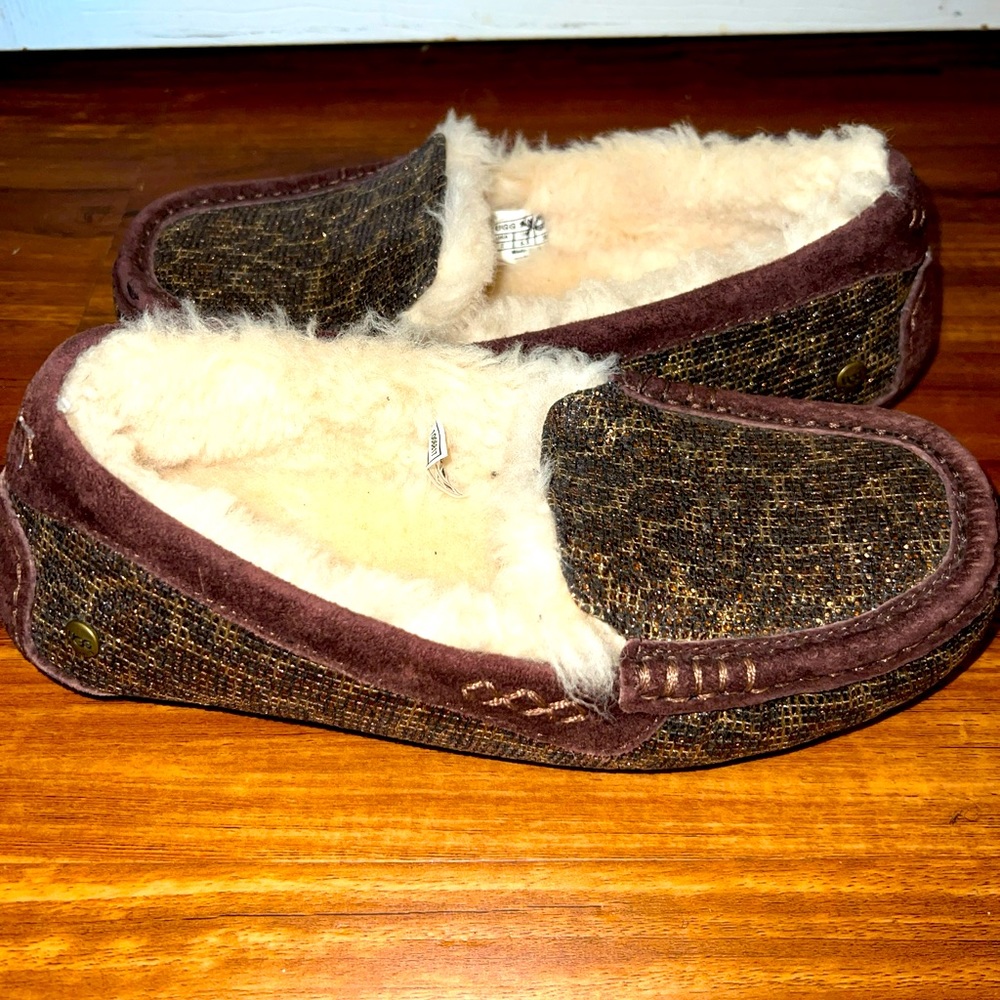 UGG Australia Rylee Slippers Moccasins Womens Size 7 Bronze Brown & Gold